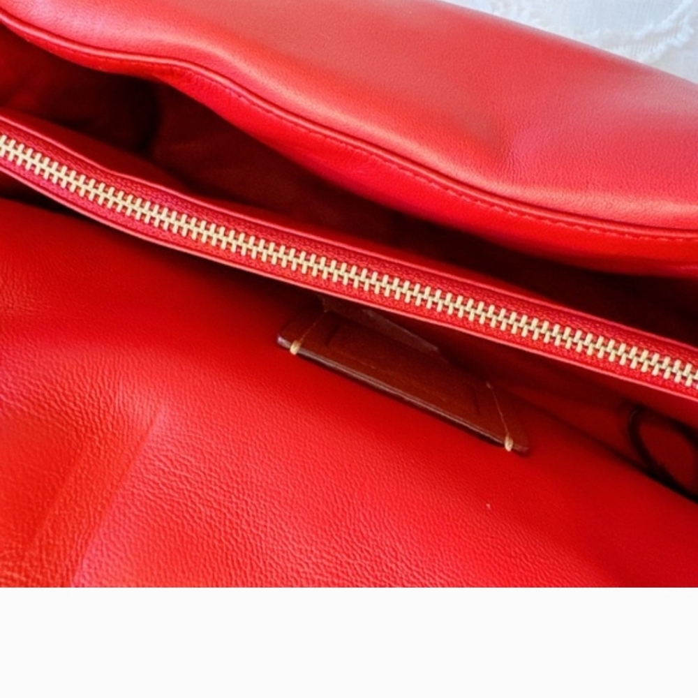 Coach Pillow Tabby Size 26 Red Apple Color - Picture 3 of 7